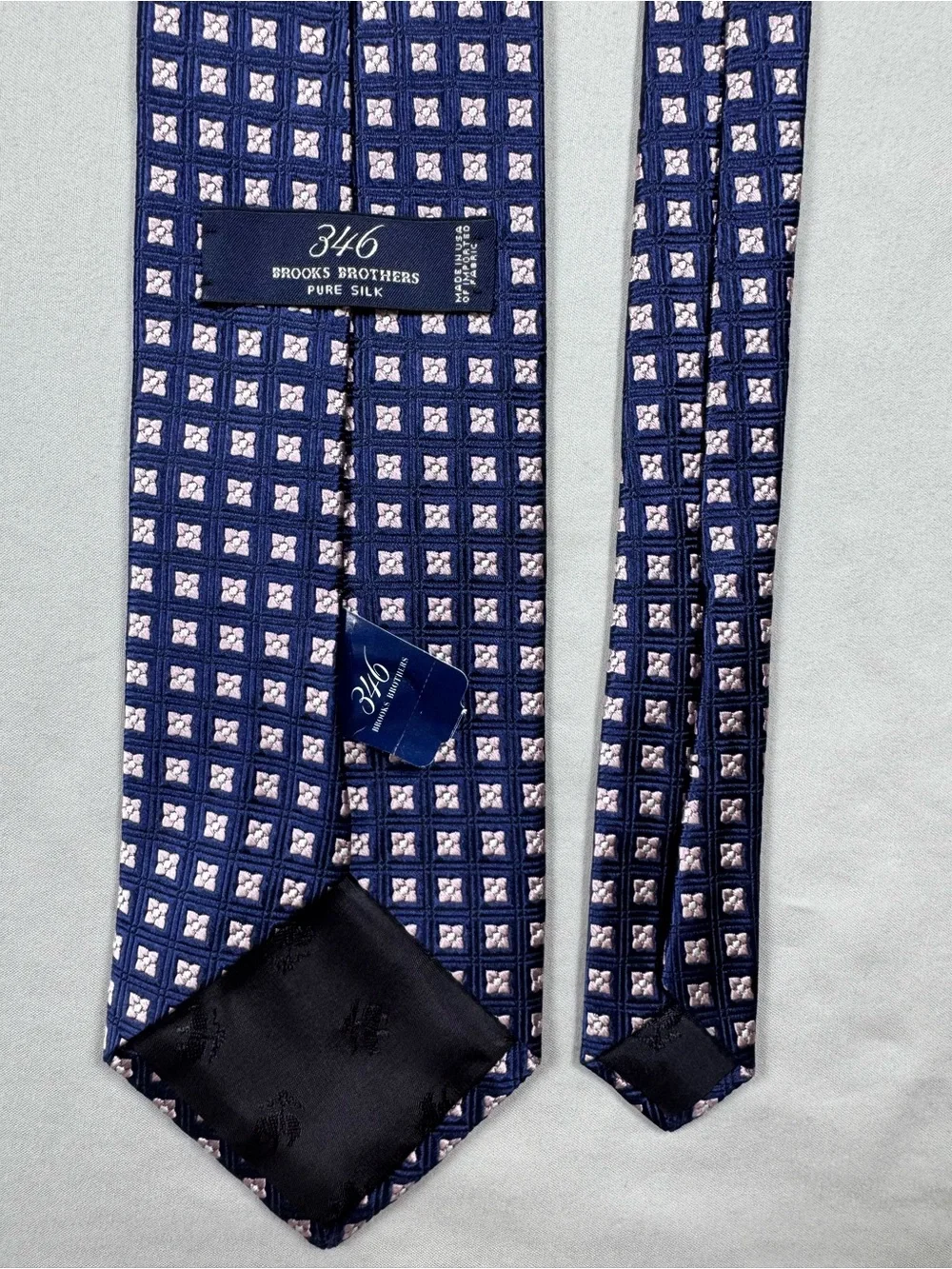 NWT Brooks Brothers 346 Silk Tie Blue Pink Geometric USA